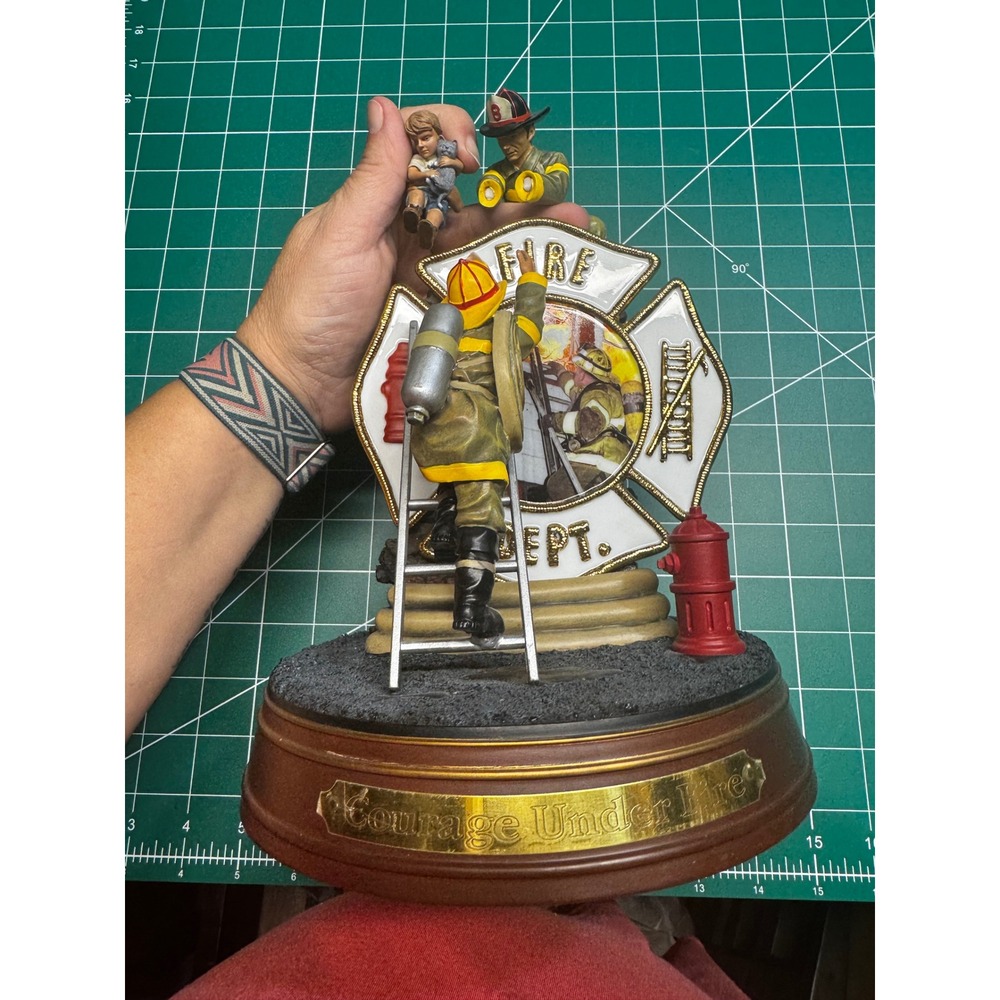 Bradford Exchange Courage Under Fire Firefighter Sculpture Limited Edition C6309